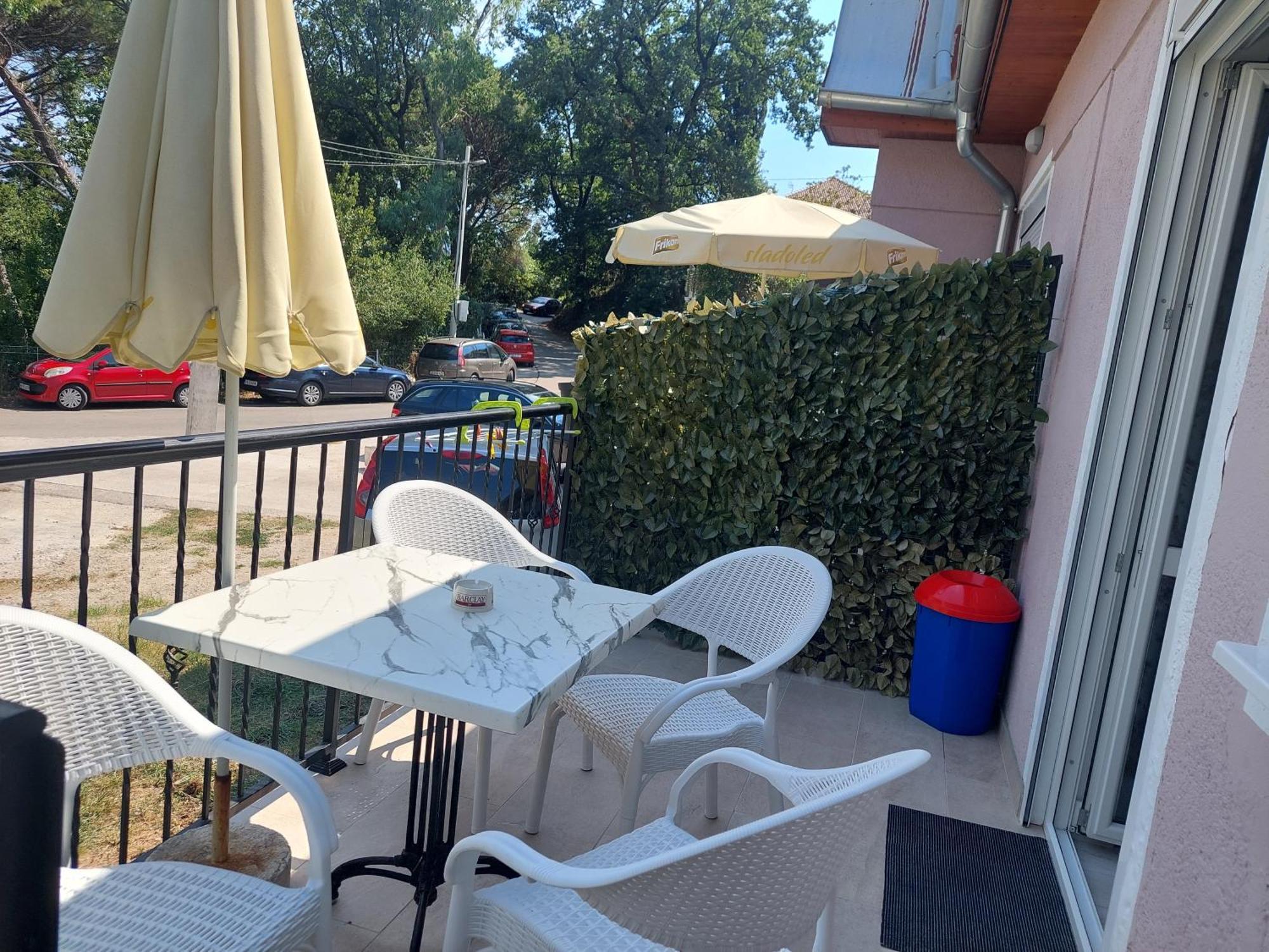 Apartments Ogurlic Herceg Novi Phòng bức ảnh